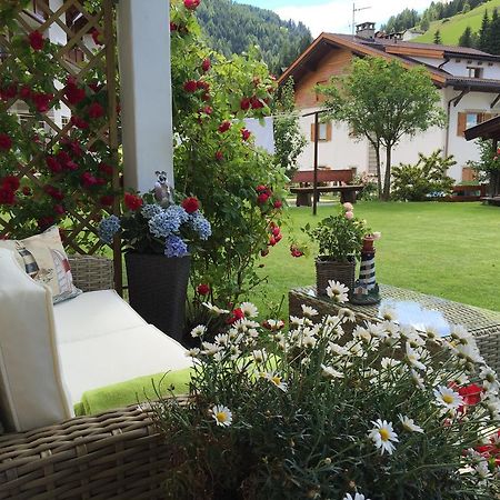 Apartments Vaiolet Santa Cristina Val Gardena Exteriör bild